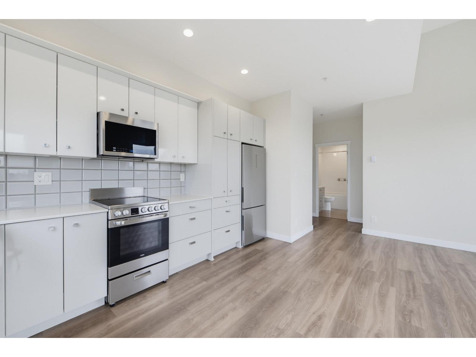 509 10838 Whalley Boulevard, Surrey, British Columbia  V3R 0G8 - Photo 8 - R3172758
