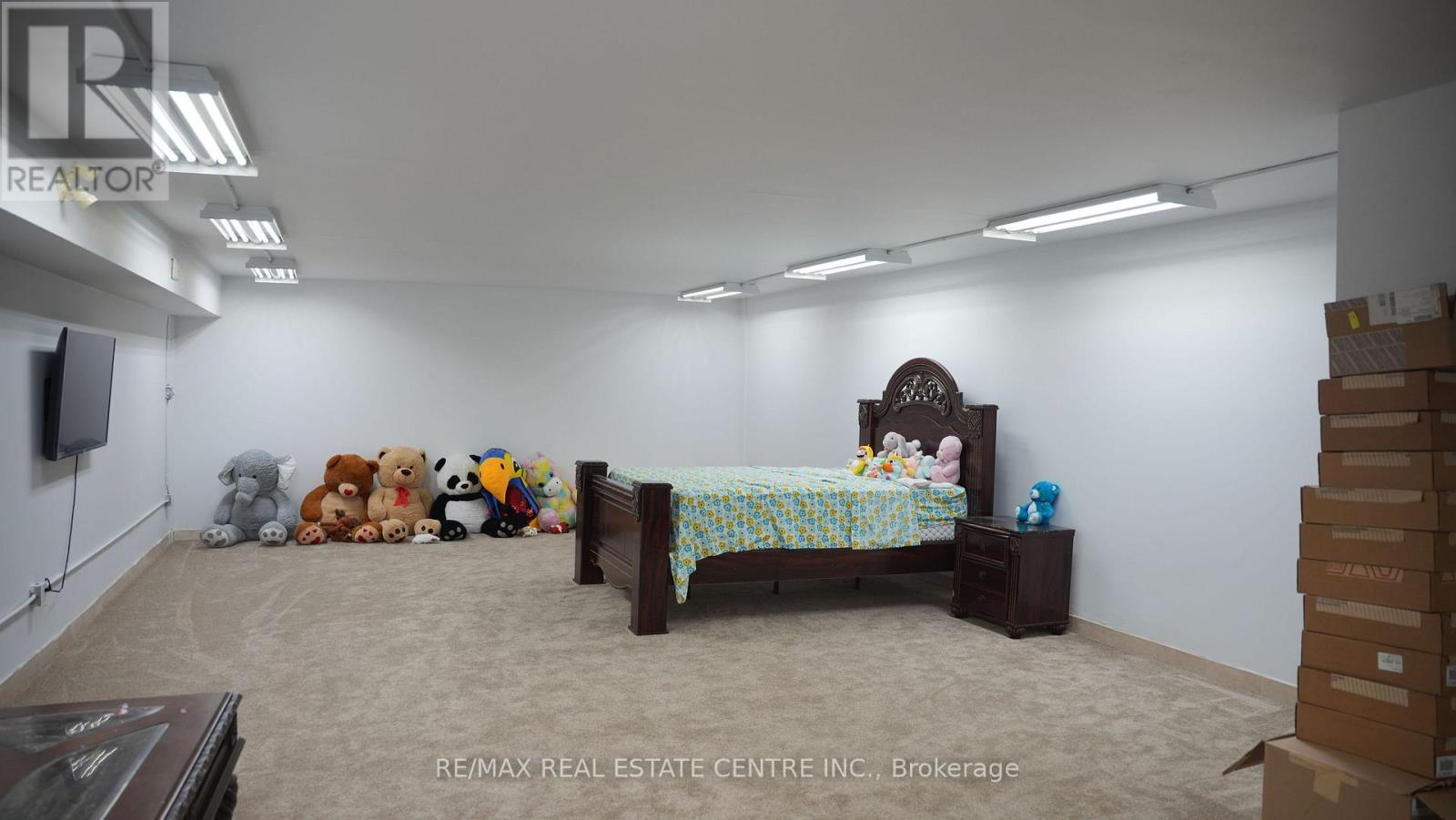 7208 Airport Road, Mississauga, Ontario  L4T 1E9 - Photo 31 - W13708722