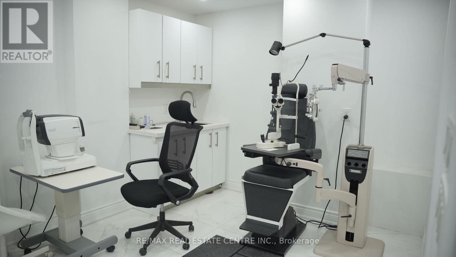 7208 Airport Road, Mississauga, Ontario  L4T 1E9 - Photo 5 - W13708722