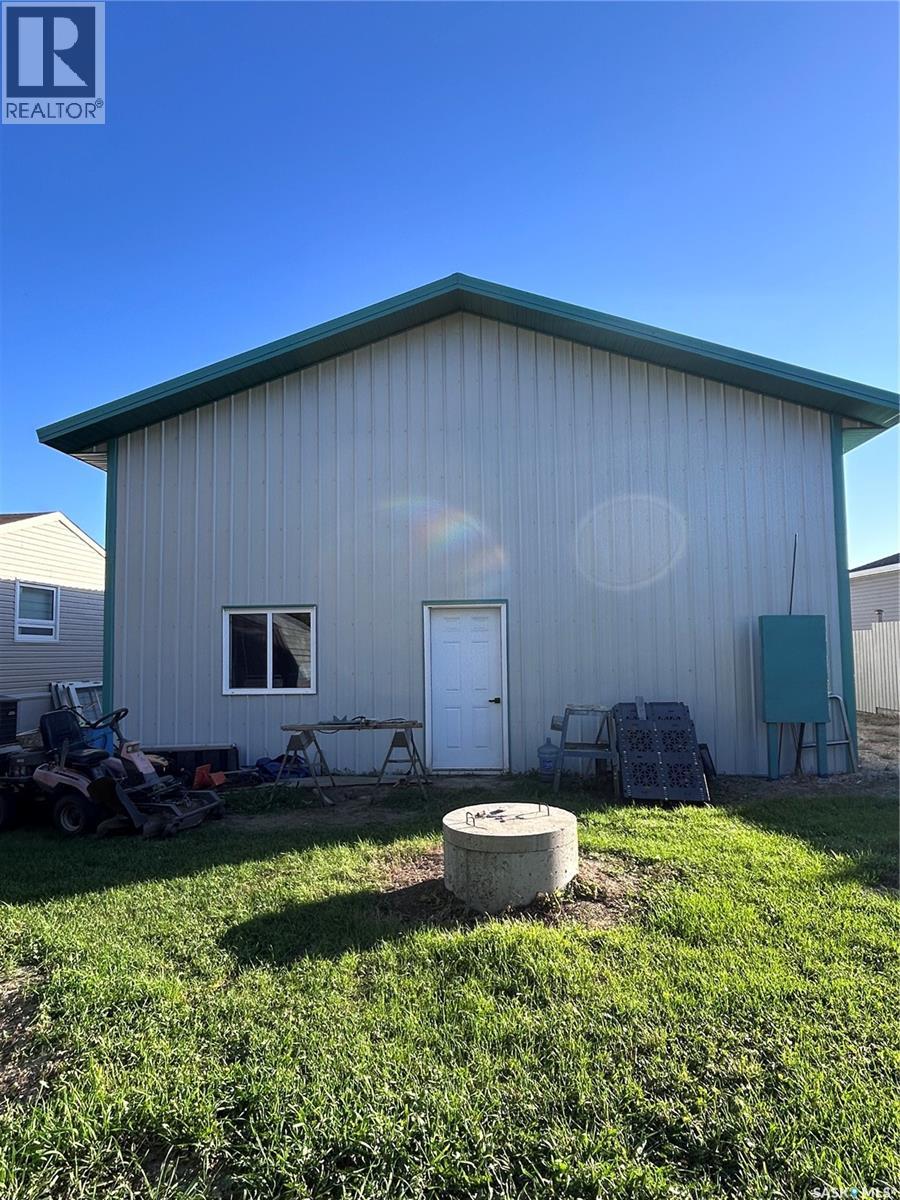 207 1st Street, North Portal, Saskatchewan  S0C 1W0 - Photo 7 - SK050623