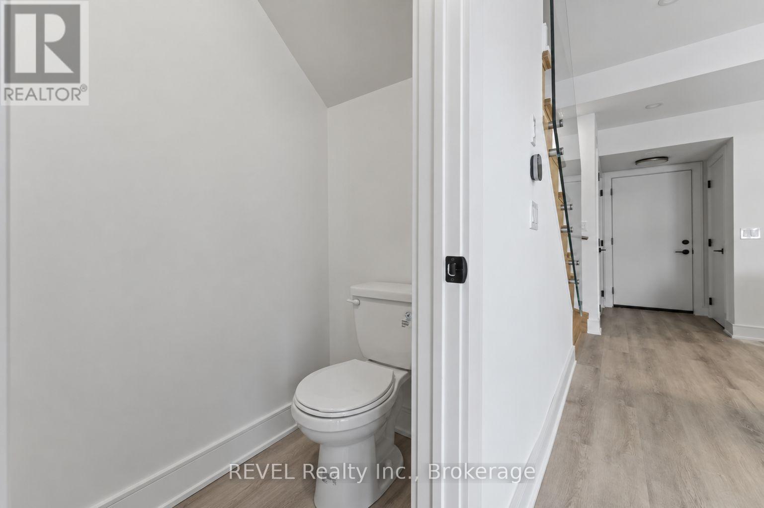 206 Ellis Street, St. Catharines, Ontario  L2P 2G3 - Photo 10 - X13874380
