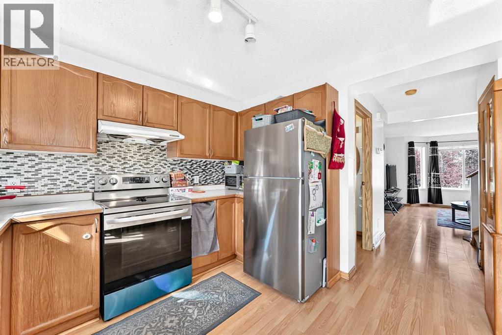 21 MARTIN CROSSING Link NE