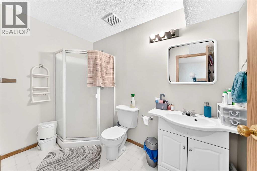 21 MARTIN CROSSING Link NE