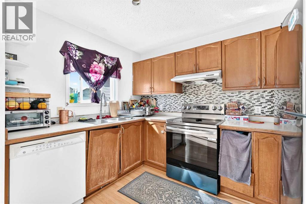 21 MARTIN CROSSING Link NE