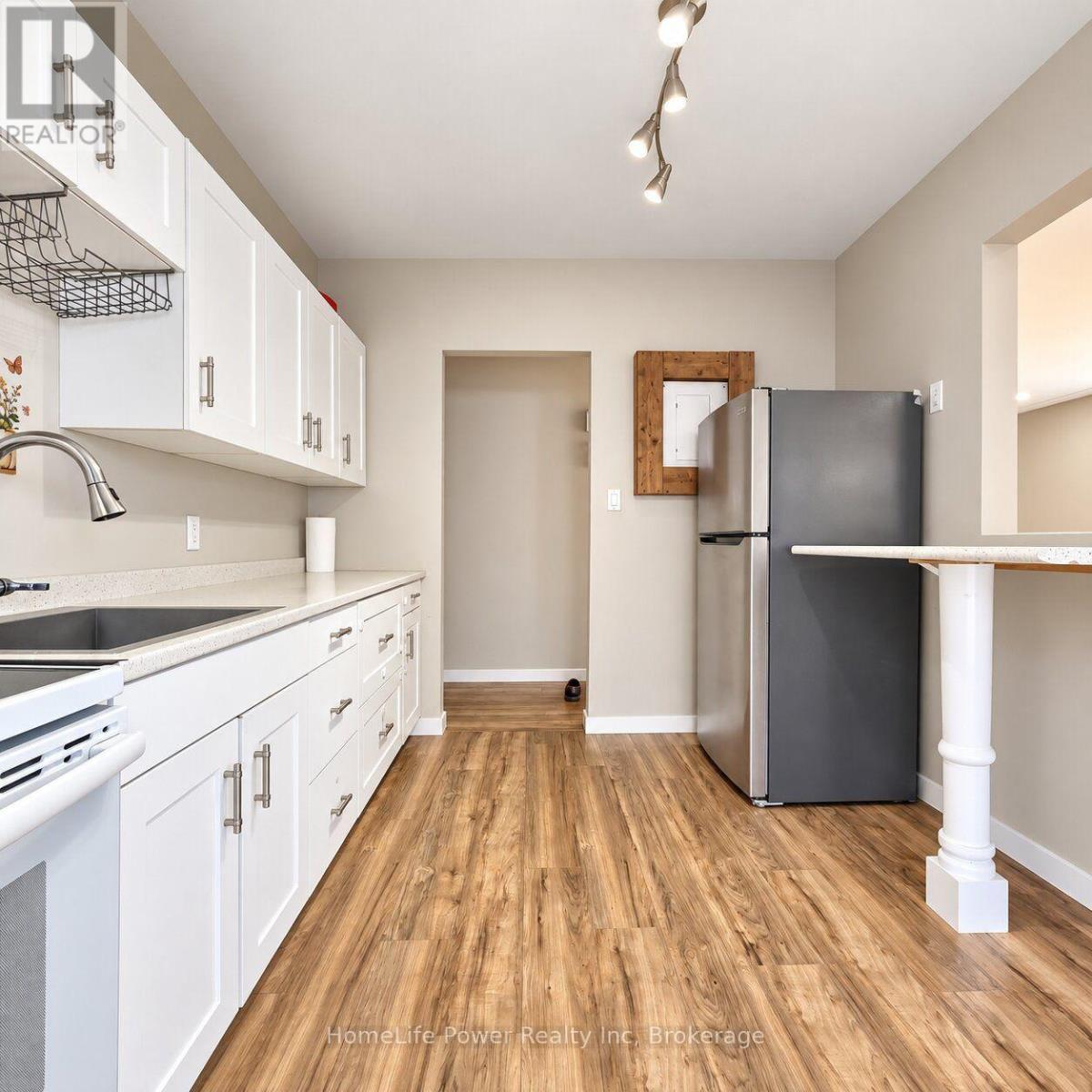 2 - 112 Heiman Street, Kitchener, Ontario  N2M 3L6 - Photo 10 - X13874352