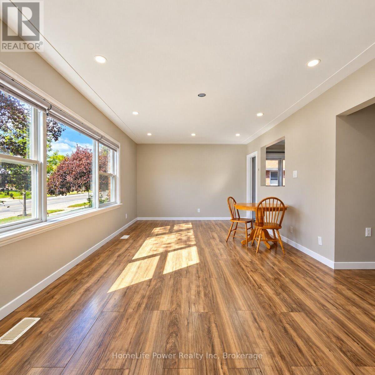 2 - 112 Heiman Street, Kitchener, Ontario  N2M 3L6 - Photo 3 - X13874352