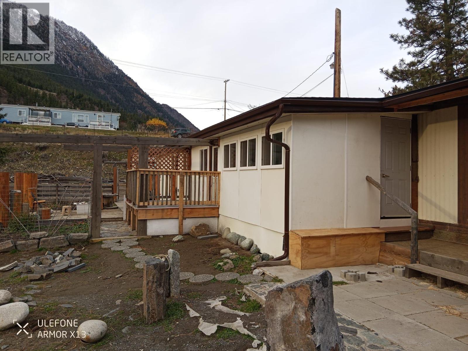 100 Main Street, Lillooet, British Columbia  V0K 1V0 - Photo 11 - 10403120