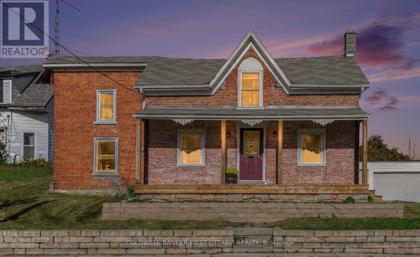 42 Main Street, Rideau Lakes, Ontario