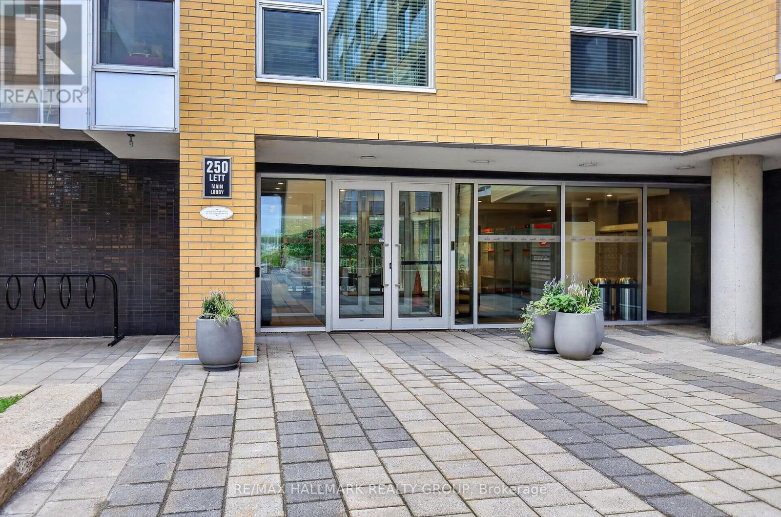405 - 250 Lett Street, Ottawa, Ontario K1R 0A8 - Photo 2 - X13874446