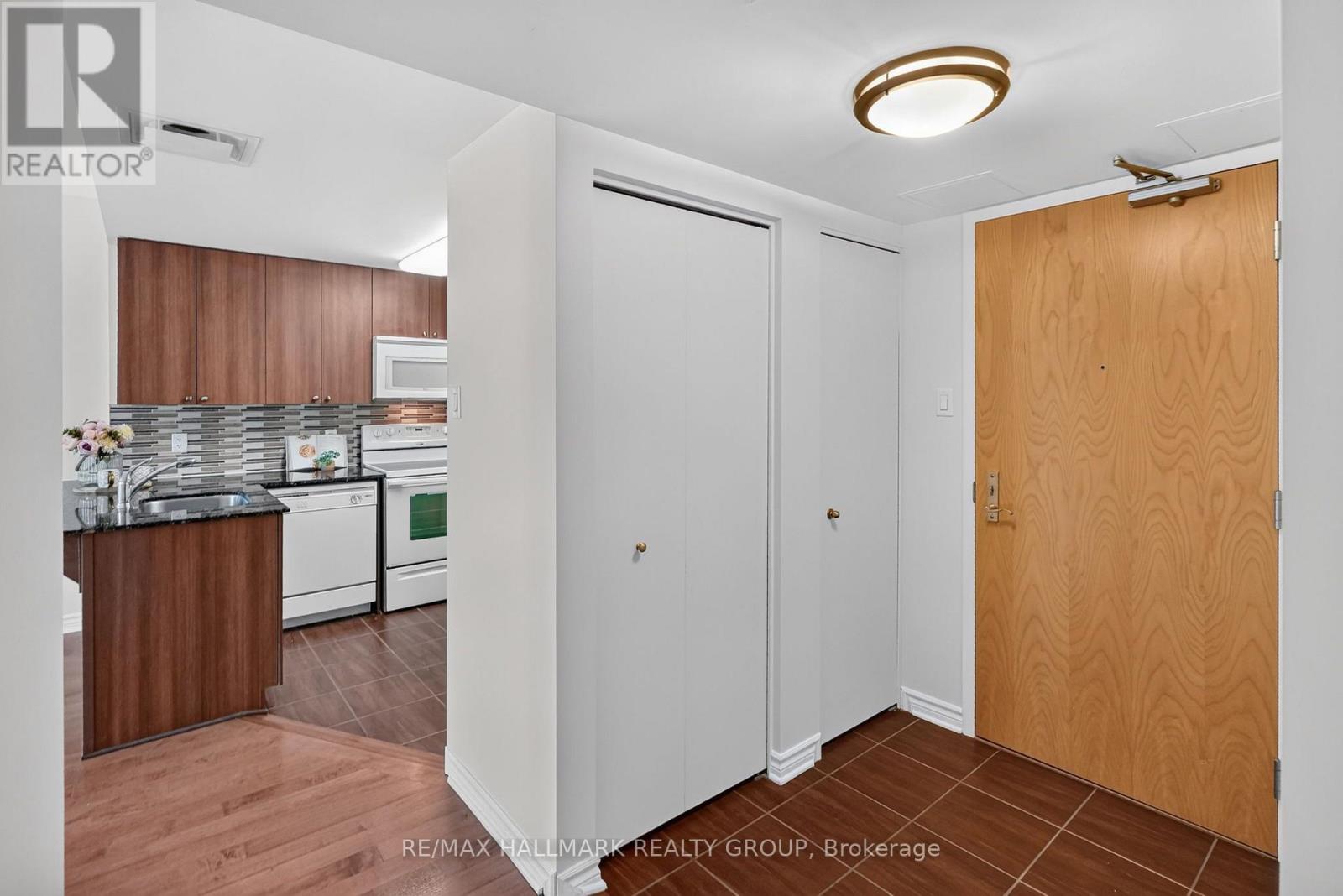405 - 250 Lett Street, Ottawa, Ontario K1R 0A8 - Photo 5 - X13874446