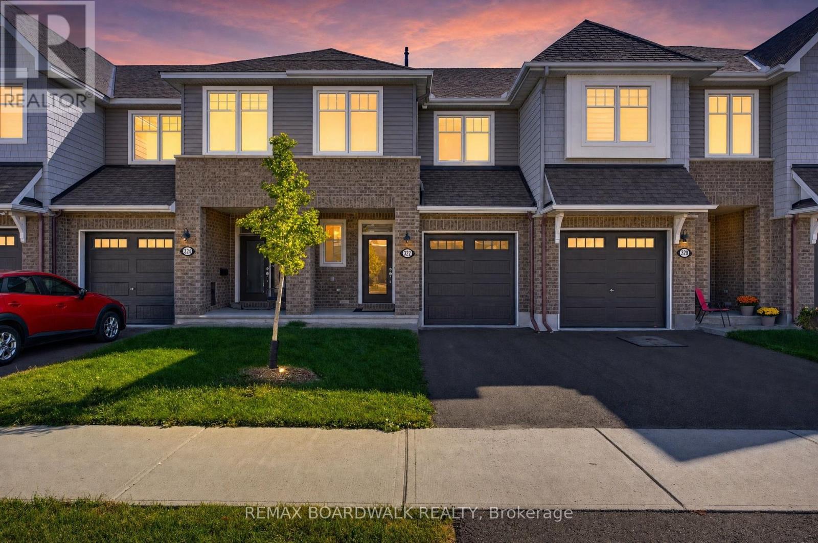 322 Cosanti Drive, Ottawa, Ontario K2S 2W6 - Photo 2 - X13874450