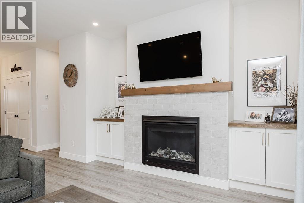 420 Solaz Place, Gibsons, British Columbia  V0N 1V5 - Photo 16 - R3173529