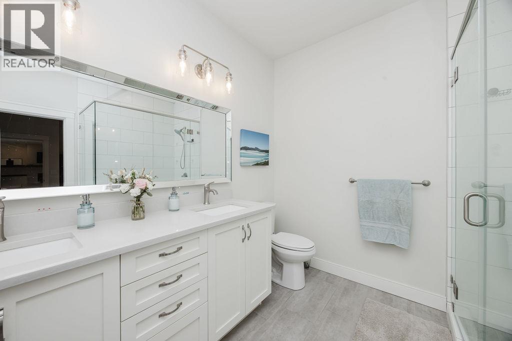420 Solaz Place, Gibsons, British Columbia  V0N 1V5 - Photo 19 - R3173529