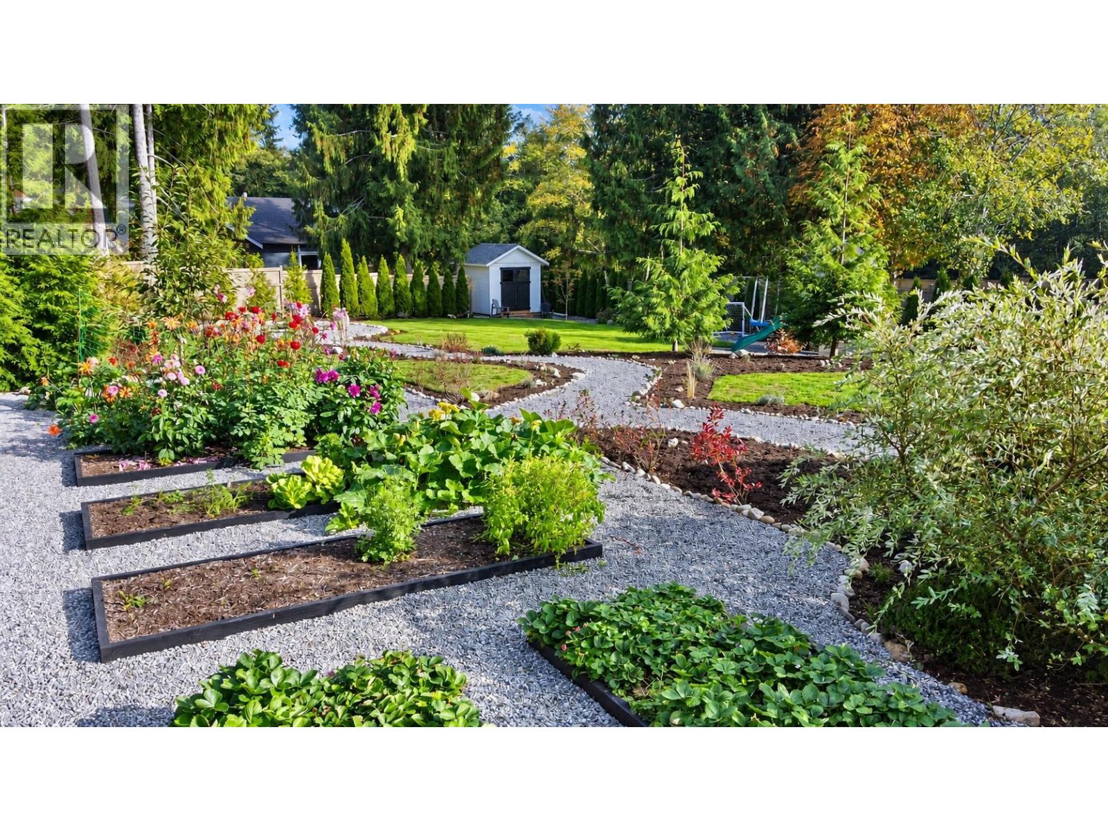 420 Solaz Place, Gibsons, British Columbia  V0N 1V5 - Photo 33 - R3173529