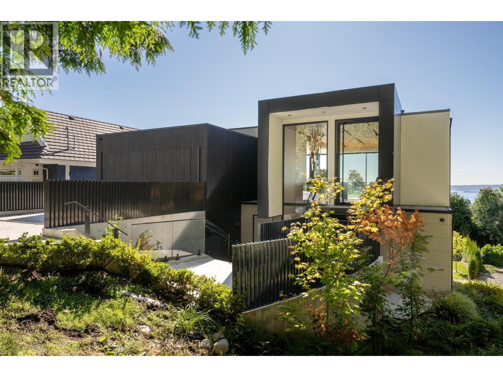 2484 OTTAWA AVENUE, west vancouver, British Columbia