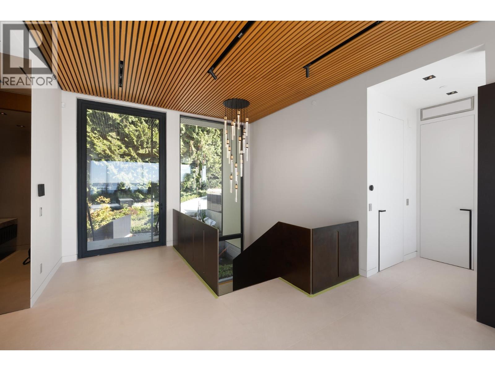 2484 Ottawa Avenue, West Vancouver, British Columbia  V7V 2T1 - Photo 3 - R3173583