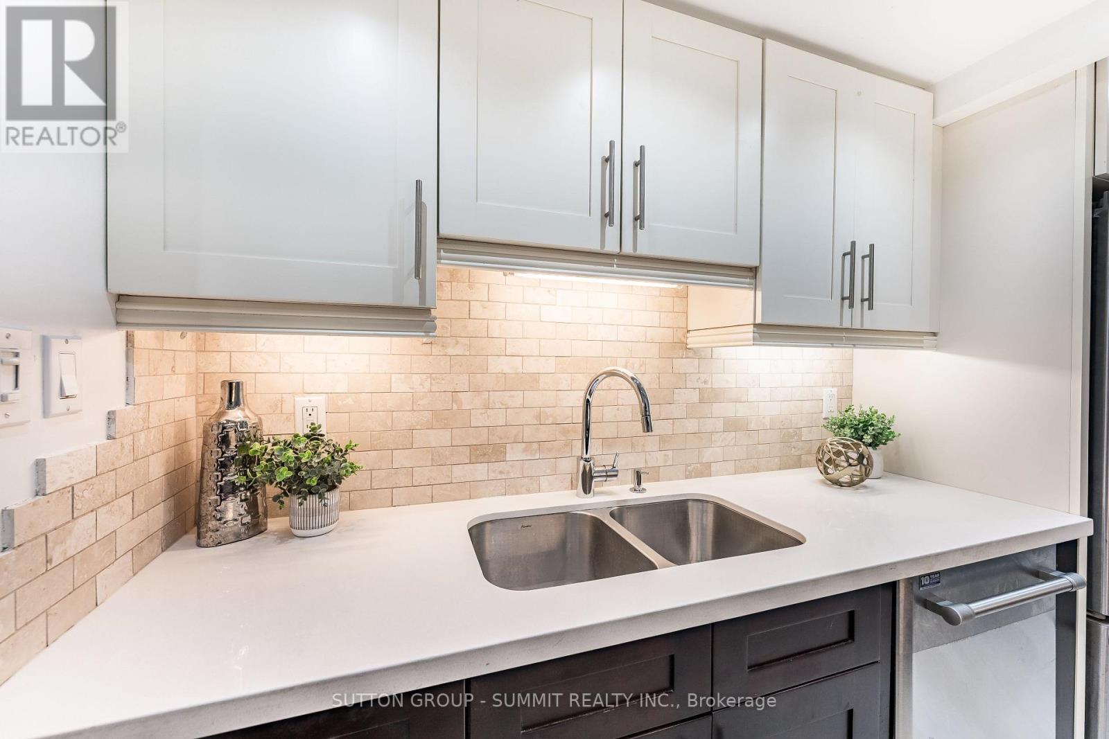 1608 - 299 Mill Road, Toronto, Ontario  M9C 4V9 - Photo 10 - W13874404