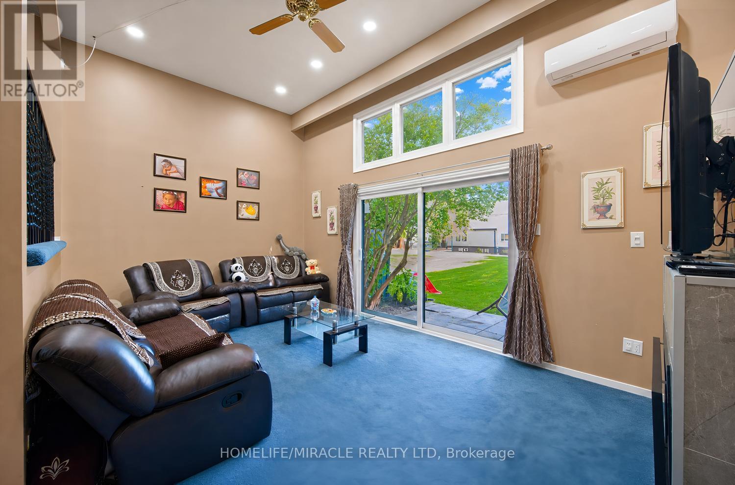 63 - 63 Mccallum Court, Brampton, Ontario  L6W 3M4 - Photo 4 - W13874410