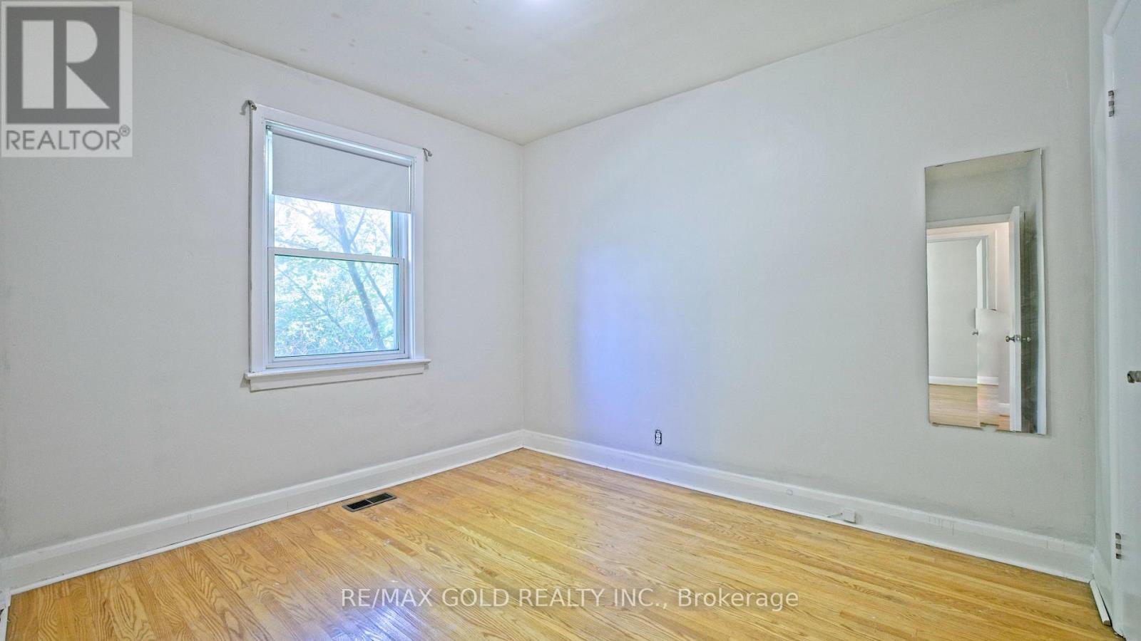 11 Pine Avenue N, Mississauga, Ontario  L5H 2P7 - Photo 22 - W13874442