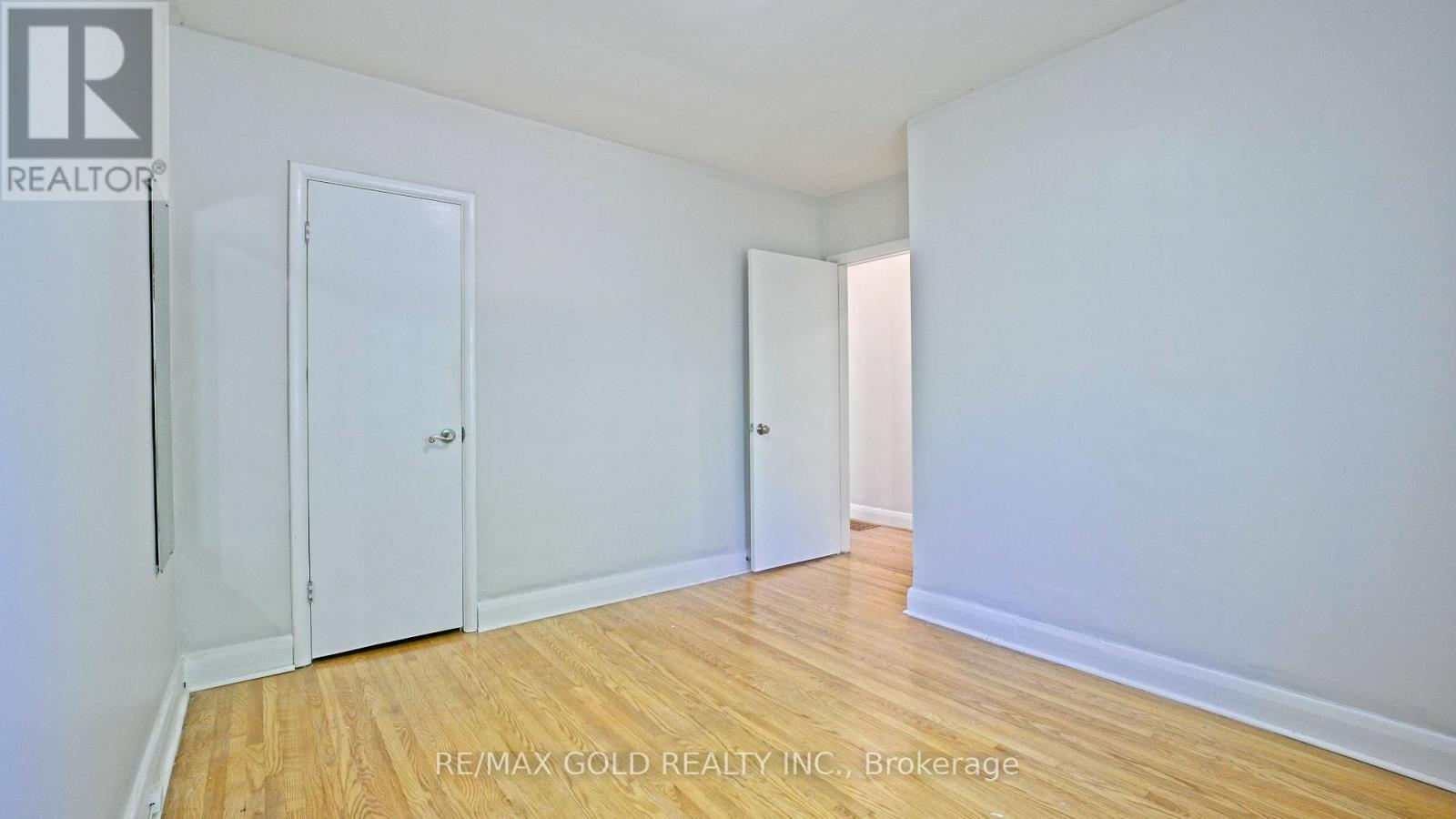 11 Pine Avenue N, Mississauga, Ontario  L5H 2P7 - Photo 23 - W13874442