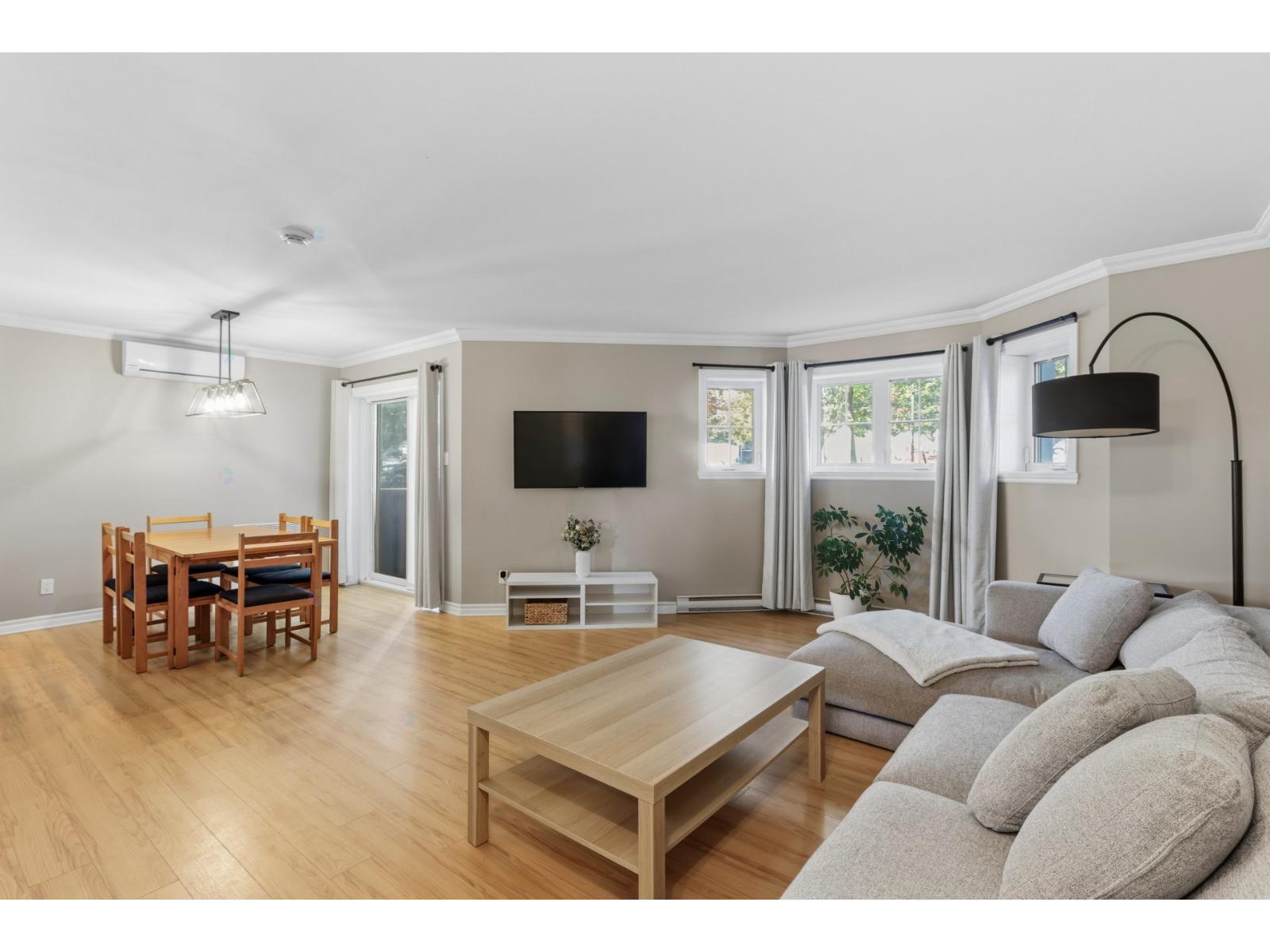 1 Crois. de Cambrai|#2 Châteauguay Quebec Canada J6K5H3 5