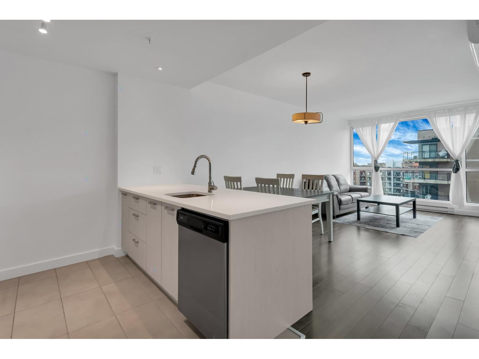 7051 Rue Allard|#704 Montréal (LaSalle) Quebec Canada H8N0E2 4