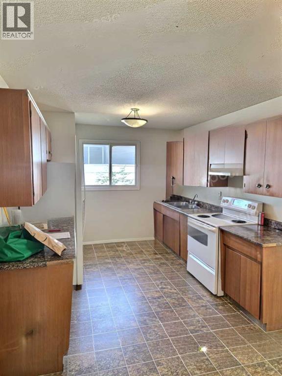 50 Jerry Potts Boulevard W Lethbridge Alberta Canada T1K5M5 4