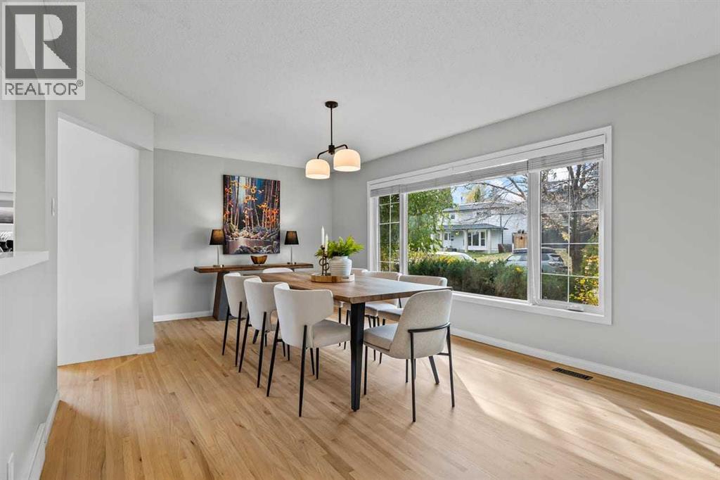 232 Lake Wapta Rise SE