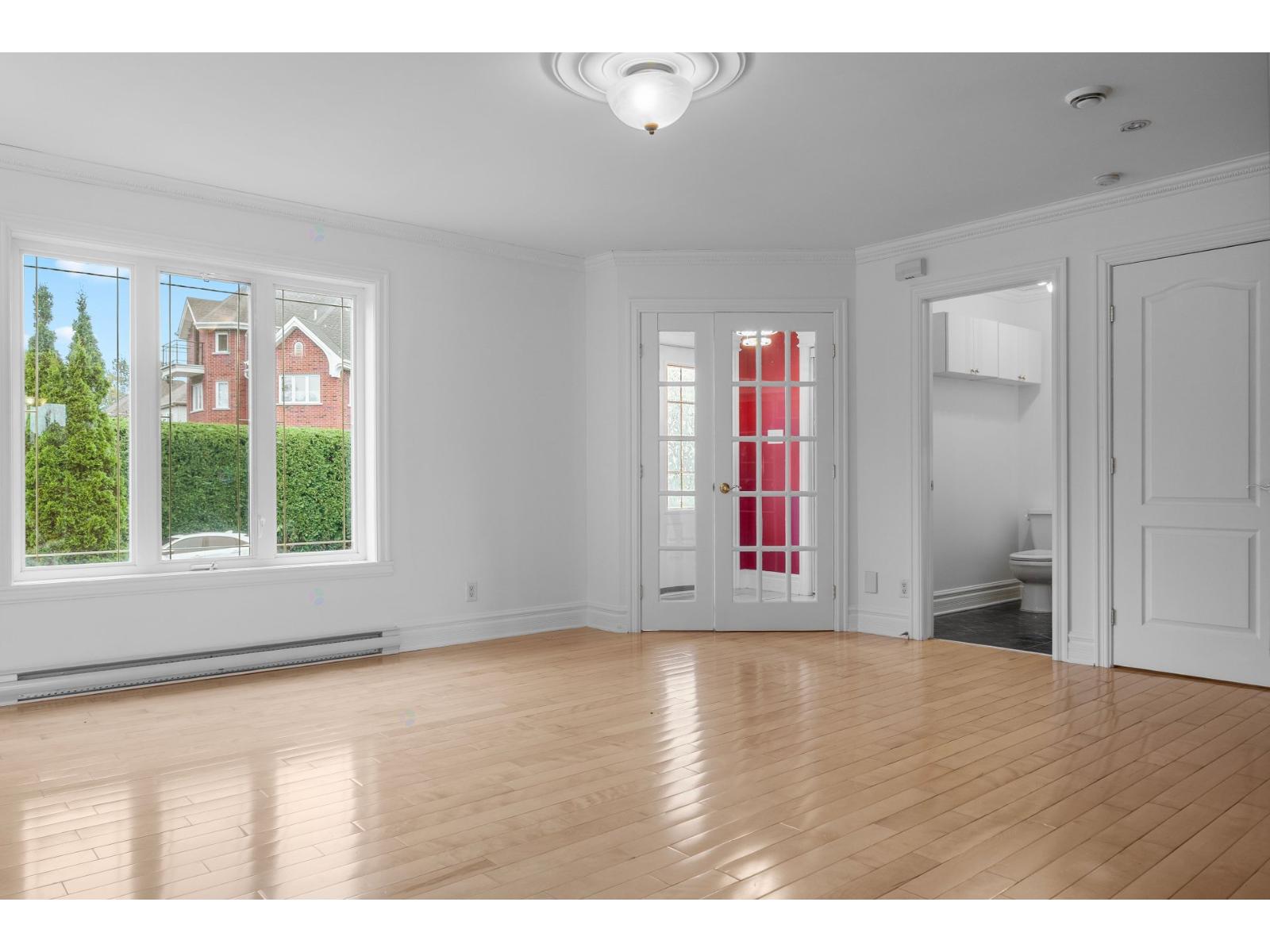3571 Rue Ovila-Hamel Longueuil (Saint-Hubert) Quebec Canada J3Y0A1 4