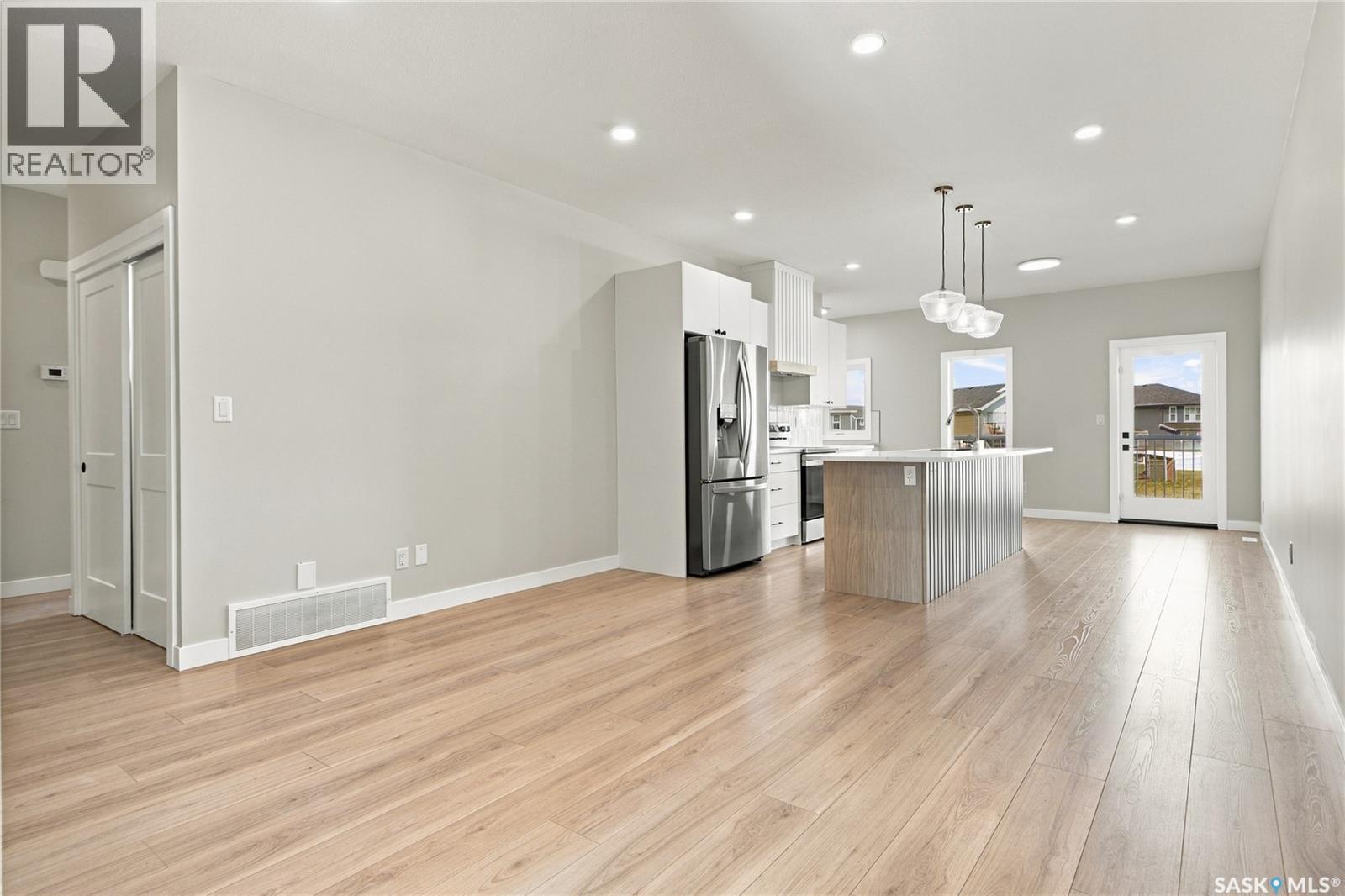 367 Leskiw Bend, Saskatoon, Saskatchewan  S7V 1R5 - Photo 6 - SK050628