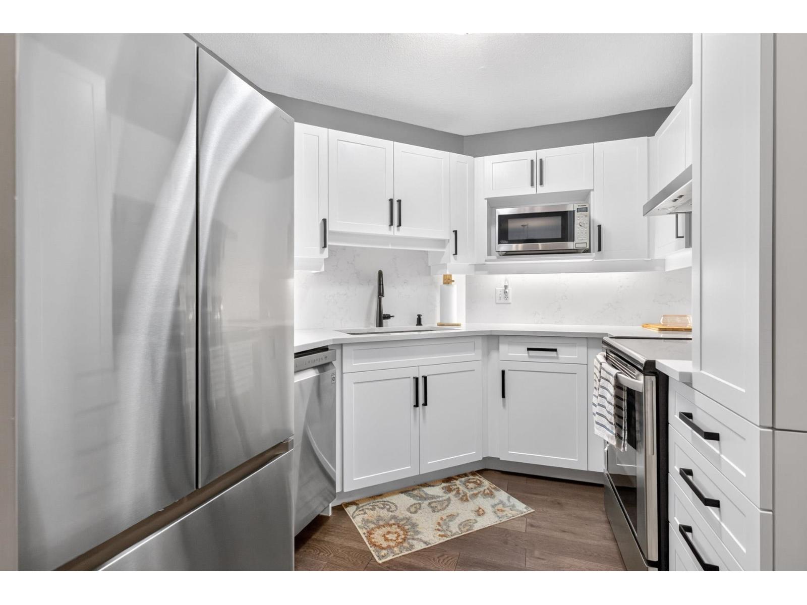 208 15155 22 Avenue, Surrey, British Columbia  V4A 9T4 - Photo 13 - R3173594