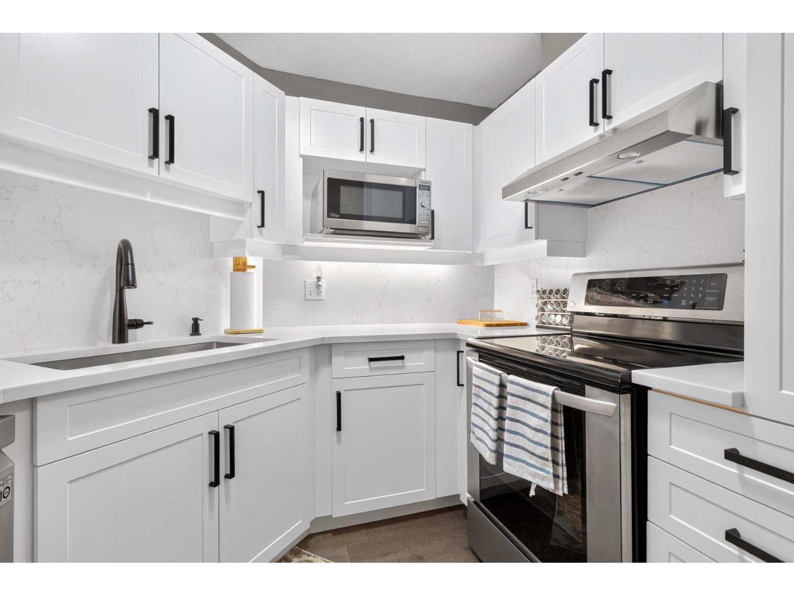 208 15155 22 Avenue, Surrey, British Columbia  V4A 9T4 - Photo 14 - R3173594