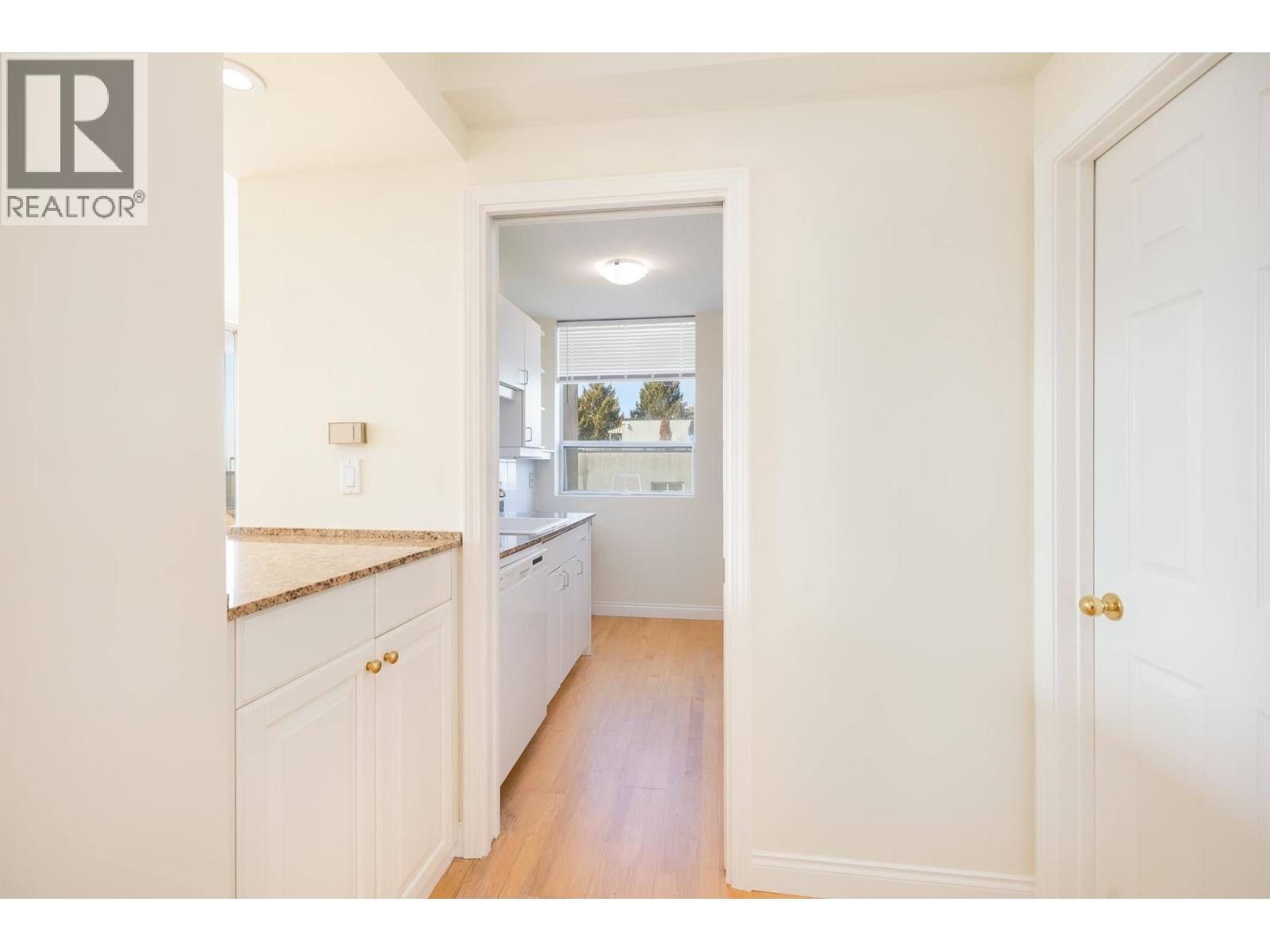 703 1737 Duchess Avenue, West Vancouver, British Columbia  V7V 1P8 - Photo 15 - R3173639