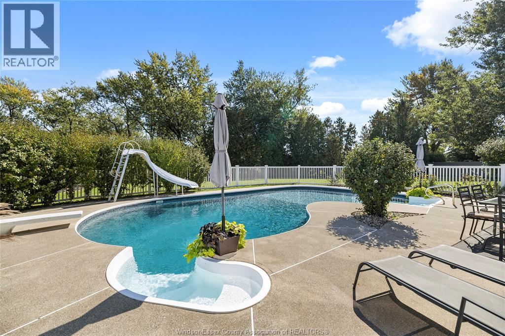 3926 Roseland Drive West, Windsor, Ontario  N9G 2Z5 - Photo 5 - 26024760