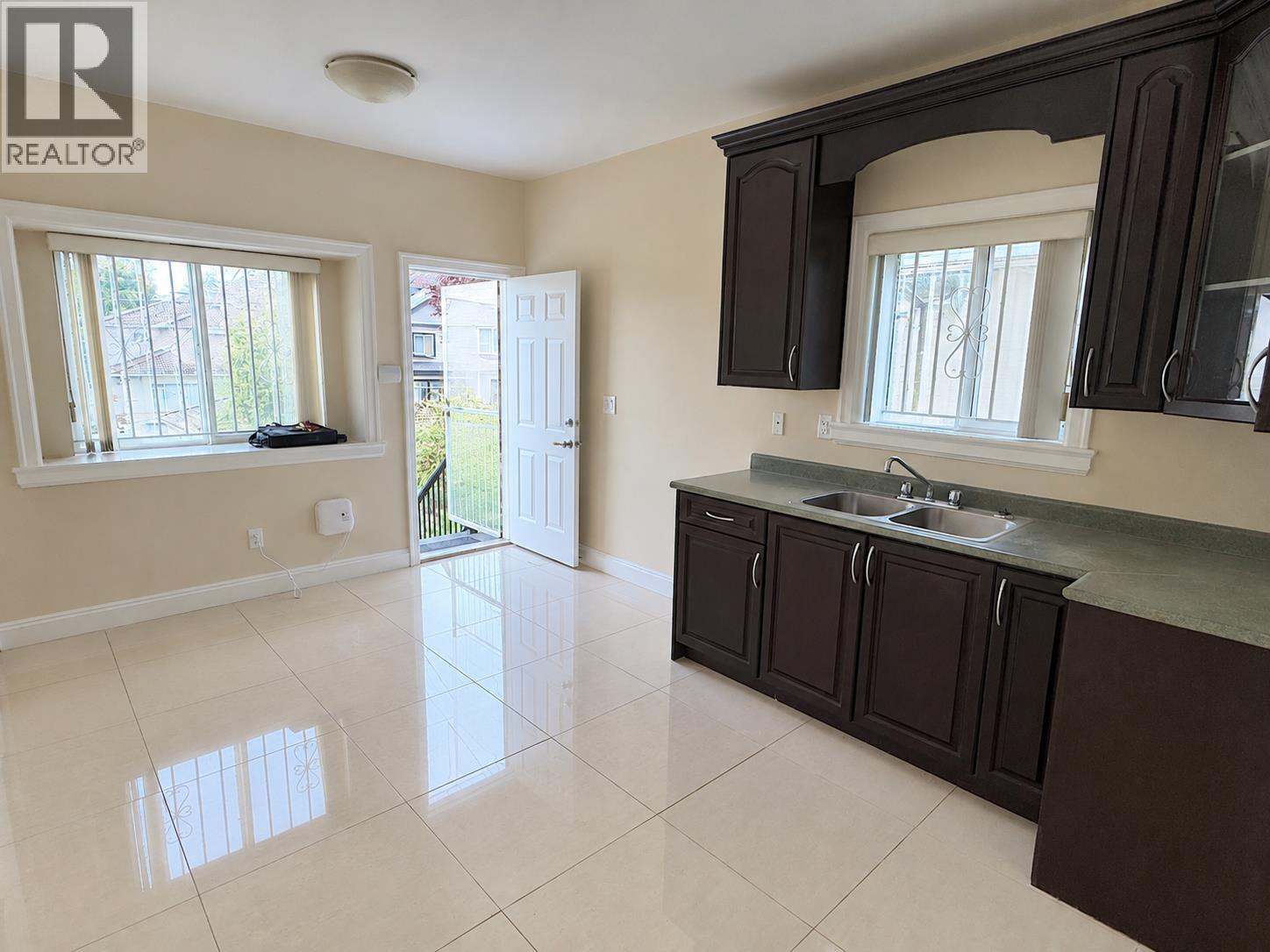 5421 Fleming Street, Vancouver, British Columbia  V5P 3E8 - Photo 14 - R3173171