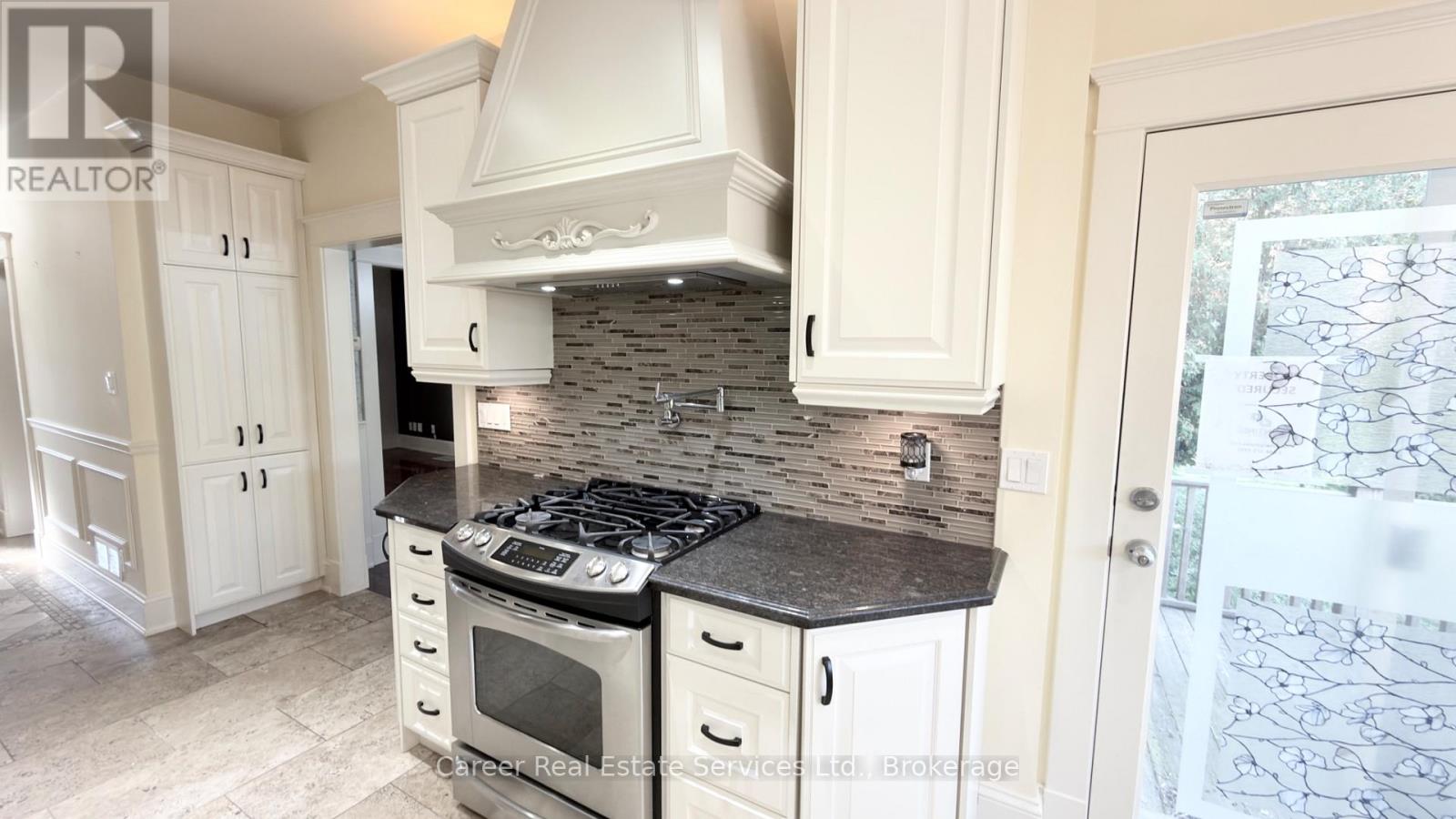 995 Cedar Street, Oshawa, Ontario  L1J 3R5 - Photo 8 - E13874524