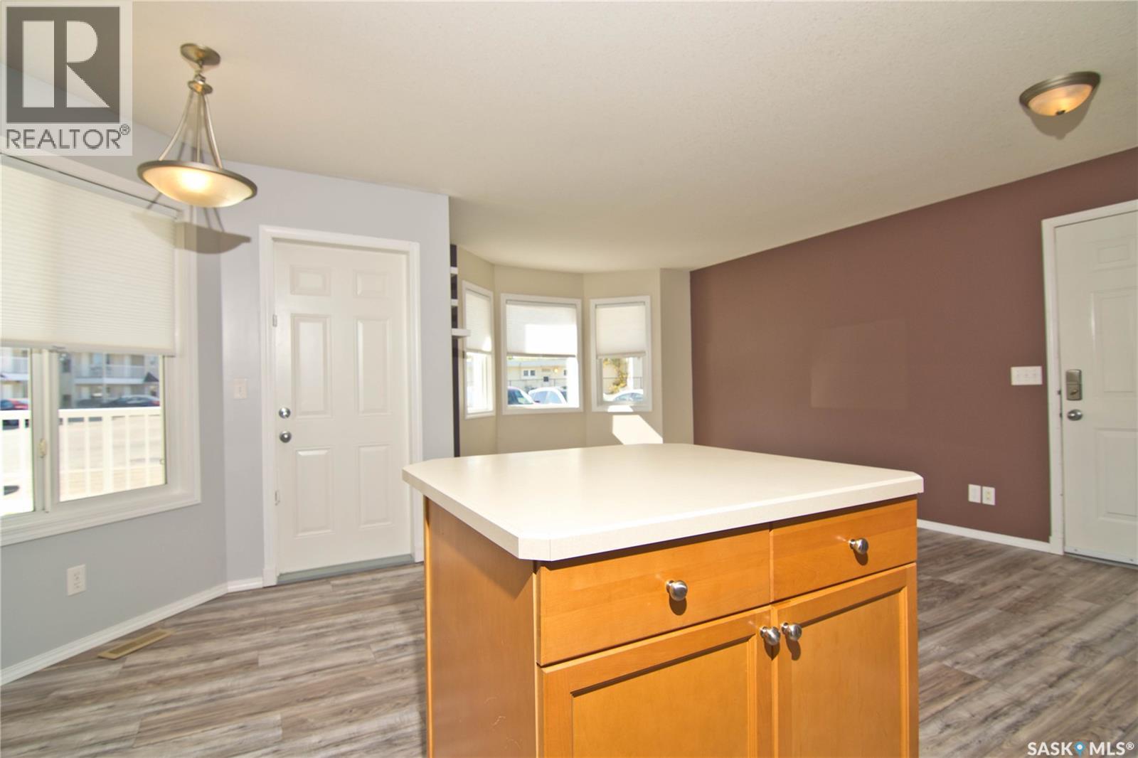 1049 Birchwood Place, Regina, Saskatchewan  S4S 7L1 - Photo 7 - SK050641