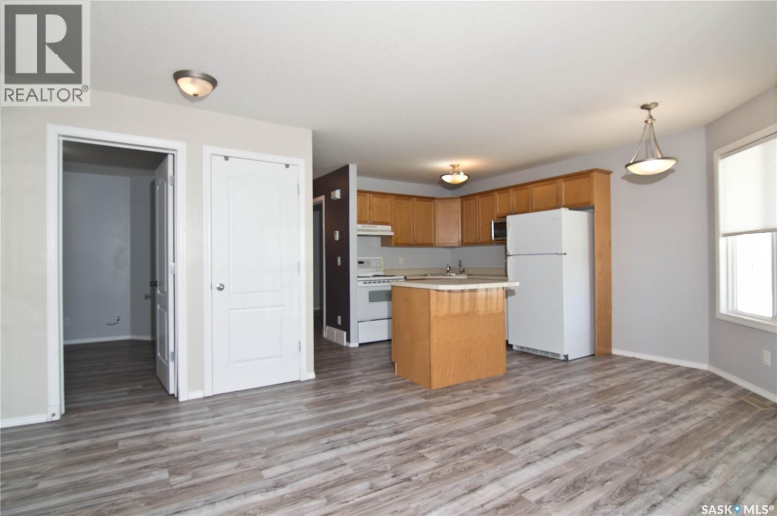 1049 Birchwood Place, Regina, Saskatchewan  S4S 7L1 - Photo 9 - SK050641
