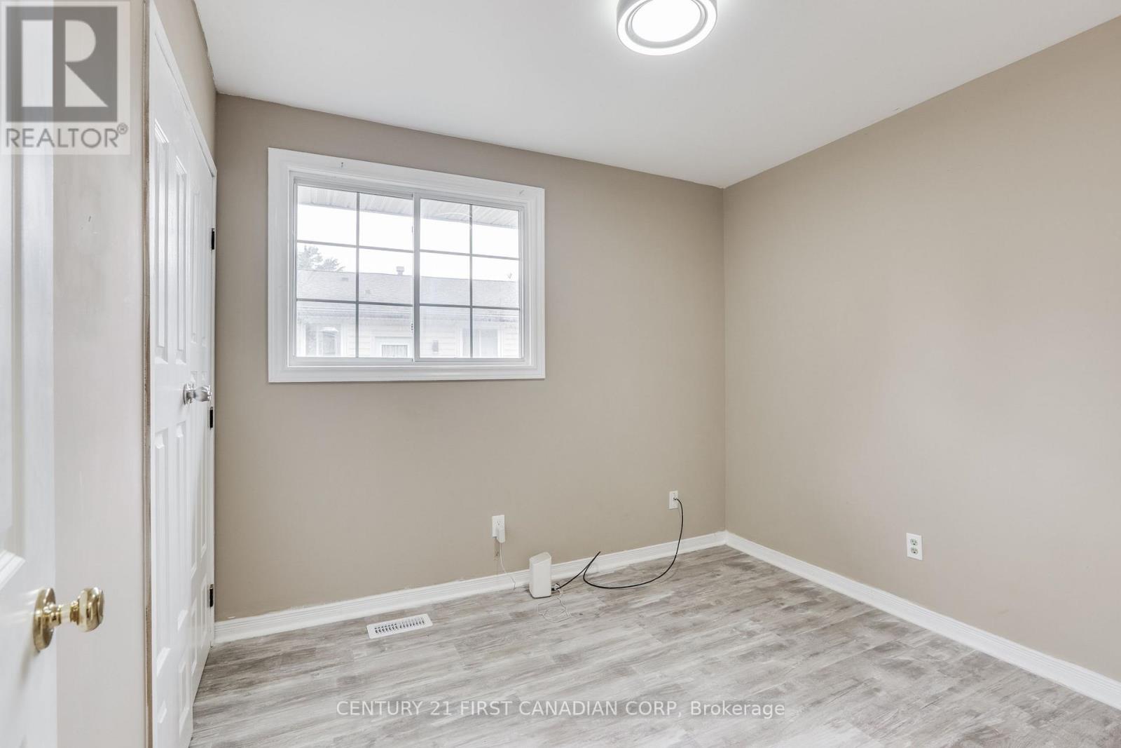 Main - 63 Renny Crescent, London South, Ontario  N6E 2C4 - Photo 16 - X13874536