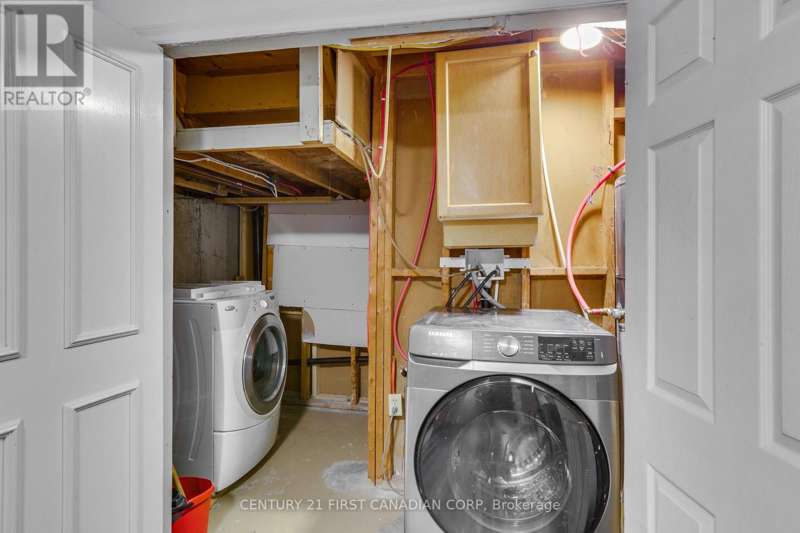 Main - 63 Renny Crescent, London South, Ontario  N6E 2C4 - Photo 18 - X13874536