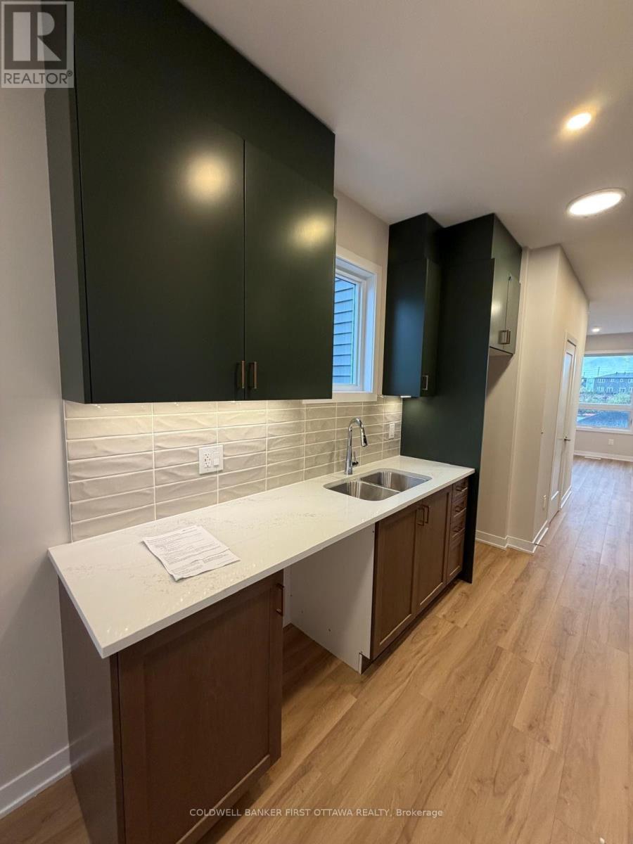 330 Stargrass Private, Ottawa, Ontario K2J 6R8 - Photo 6 - X13874502