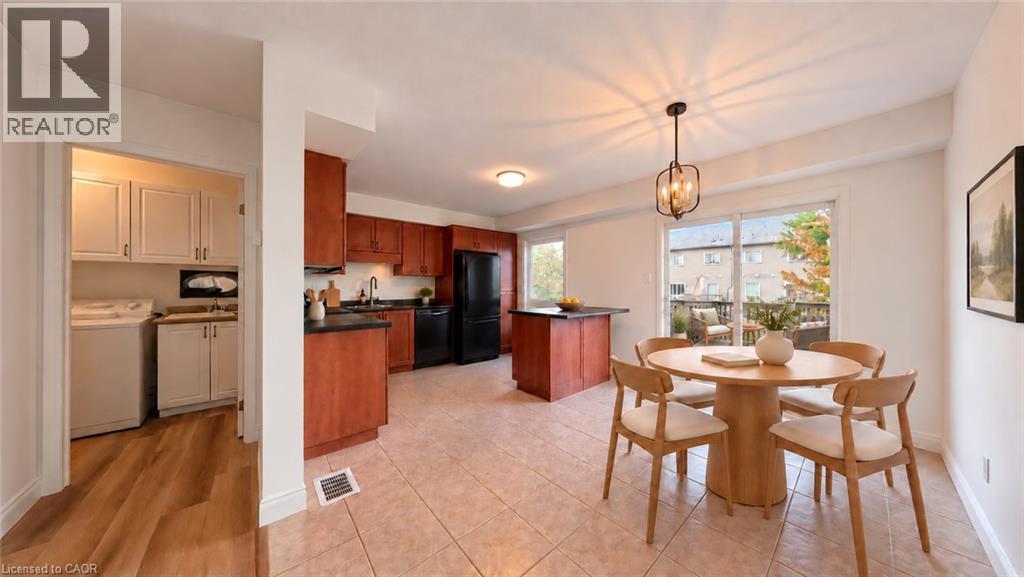 250 Parkvale Drive, Kitchener, Ontario  N2R 1Y8 - Photo 4 - 40869230
