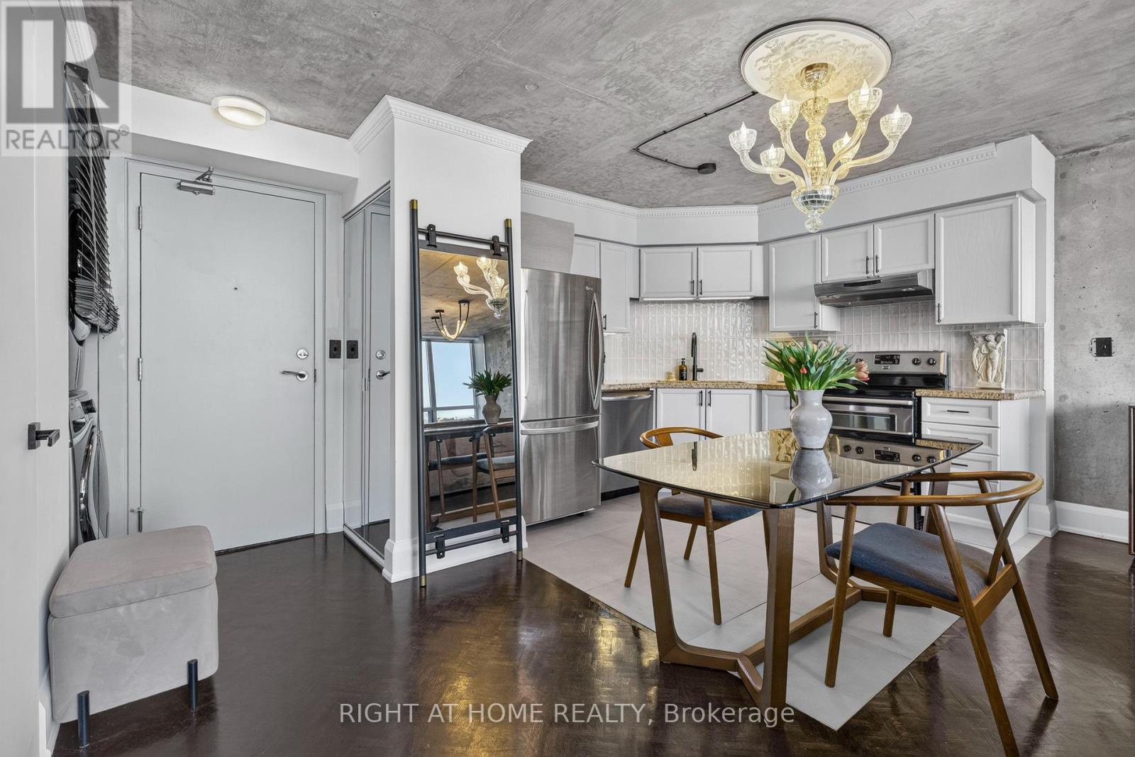 612 - 250 Manitoba Street, Toronto, Ontario  M8Y 4G8 - Photo 3 - W13874520