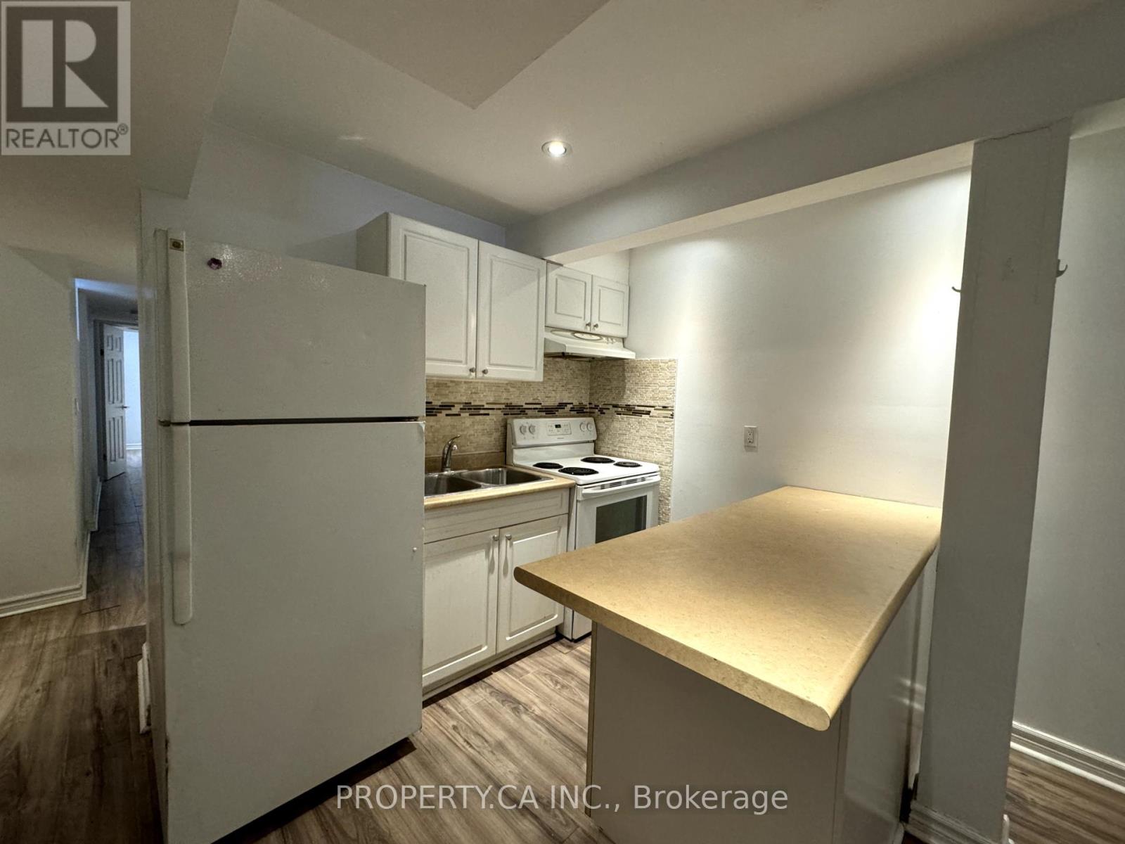 #lower - 270 Christie Street, Toronto, Ontario  M6G 3C1 - Photo 5 - W13874550