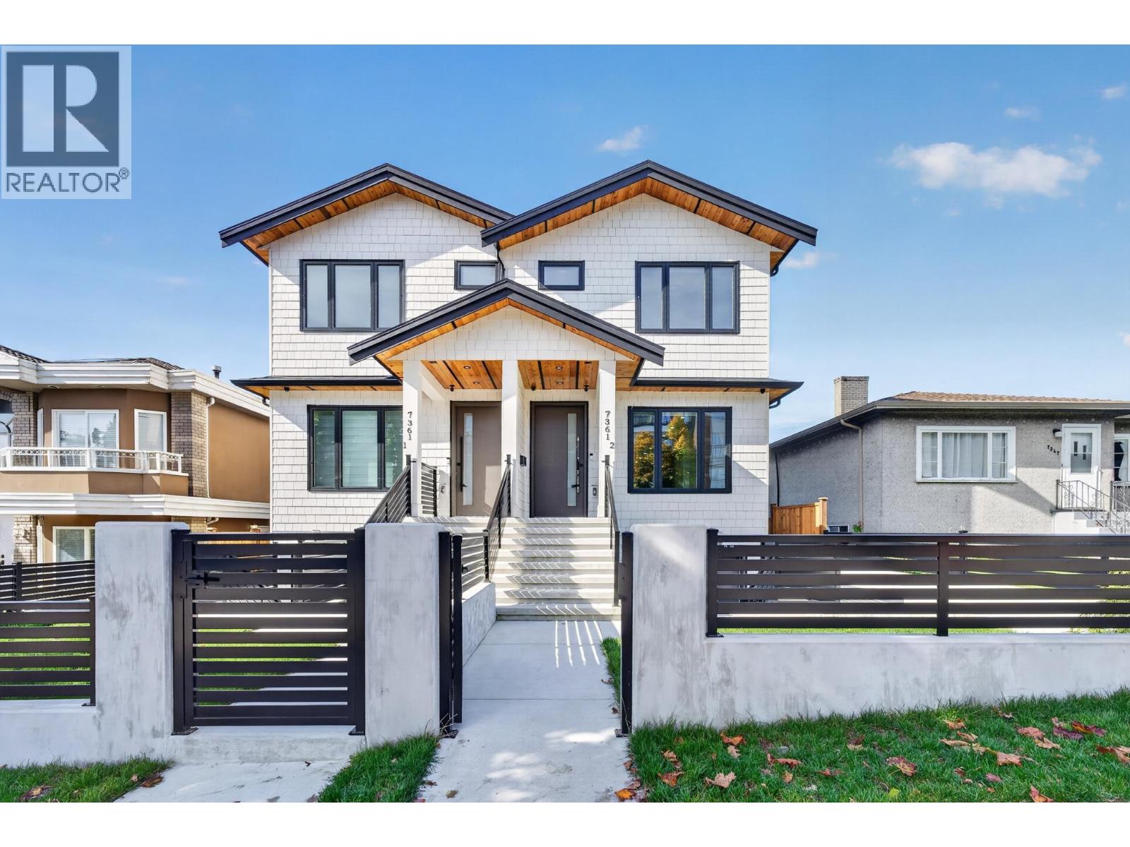 2 7361 FRASER STREET, Vancouver, British Columbia