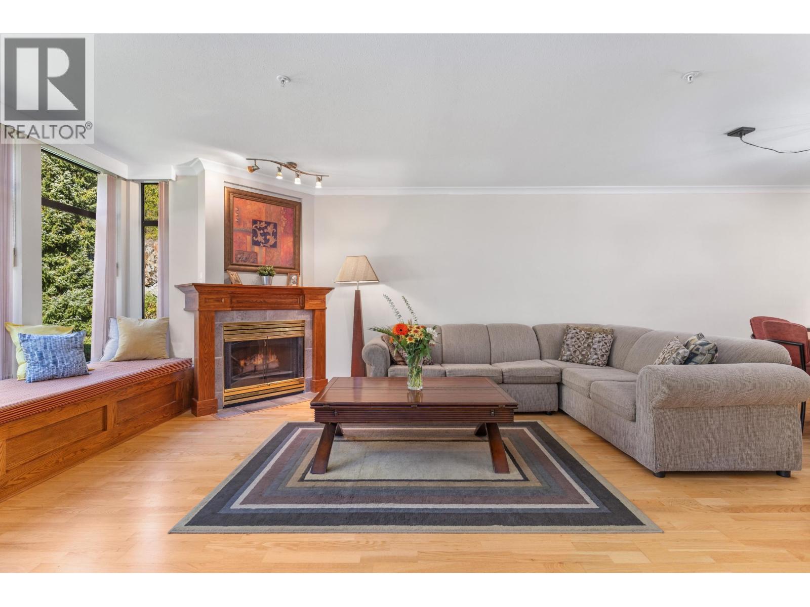 206 3212 BLUEBERRY DRIVE