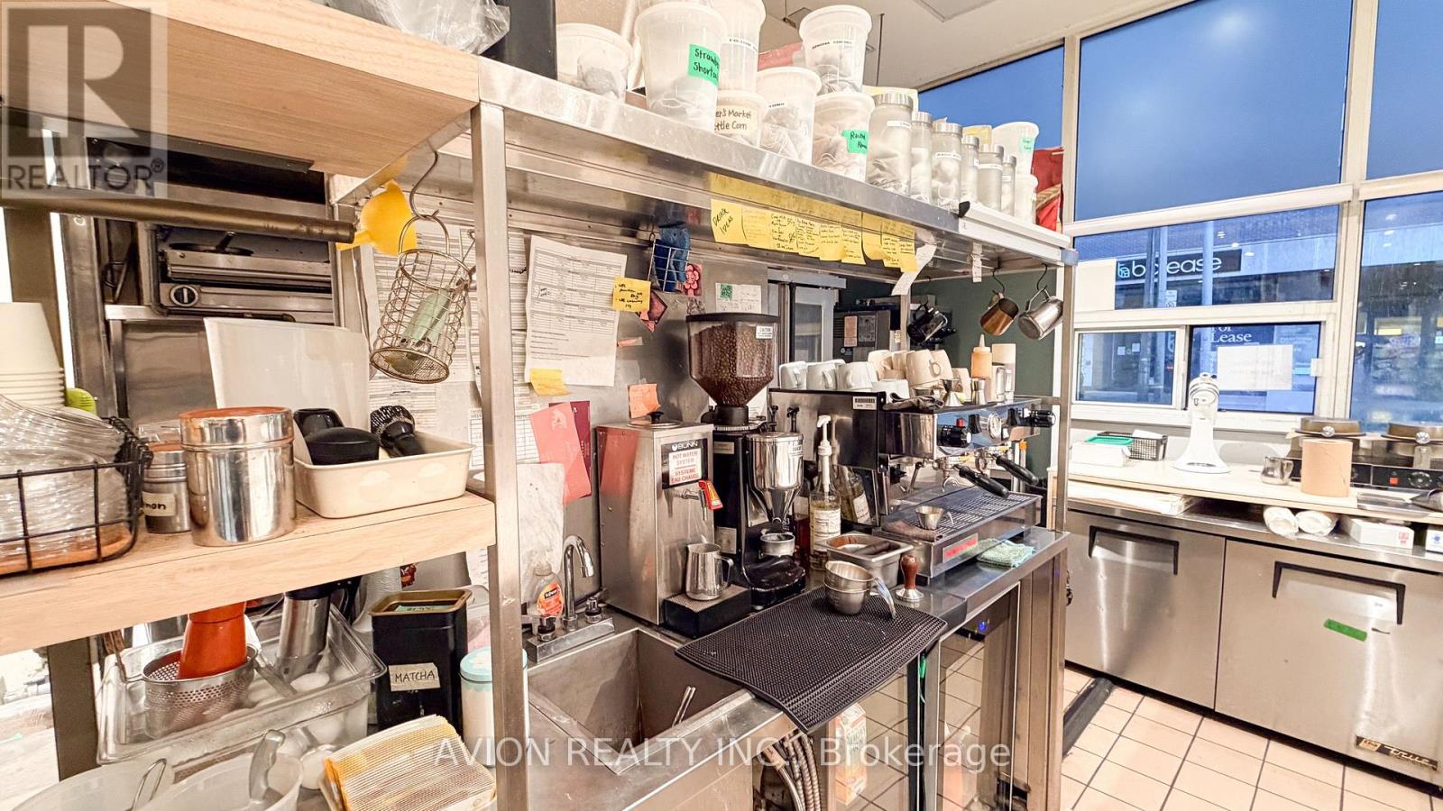 114 Dundas Street W, Toronto, Ontario  M5G 1C3 - Photo 14 - C13874568