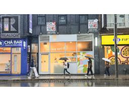 114 DUNDAS STREET W, Toronto, Ontario