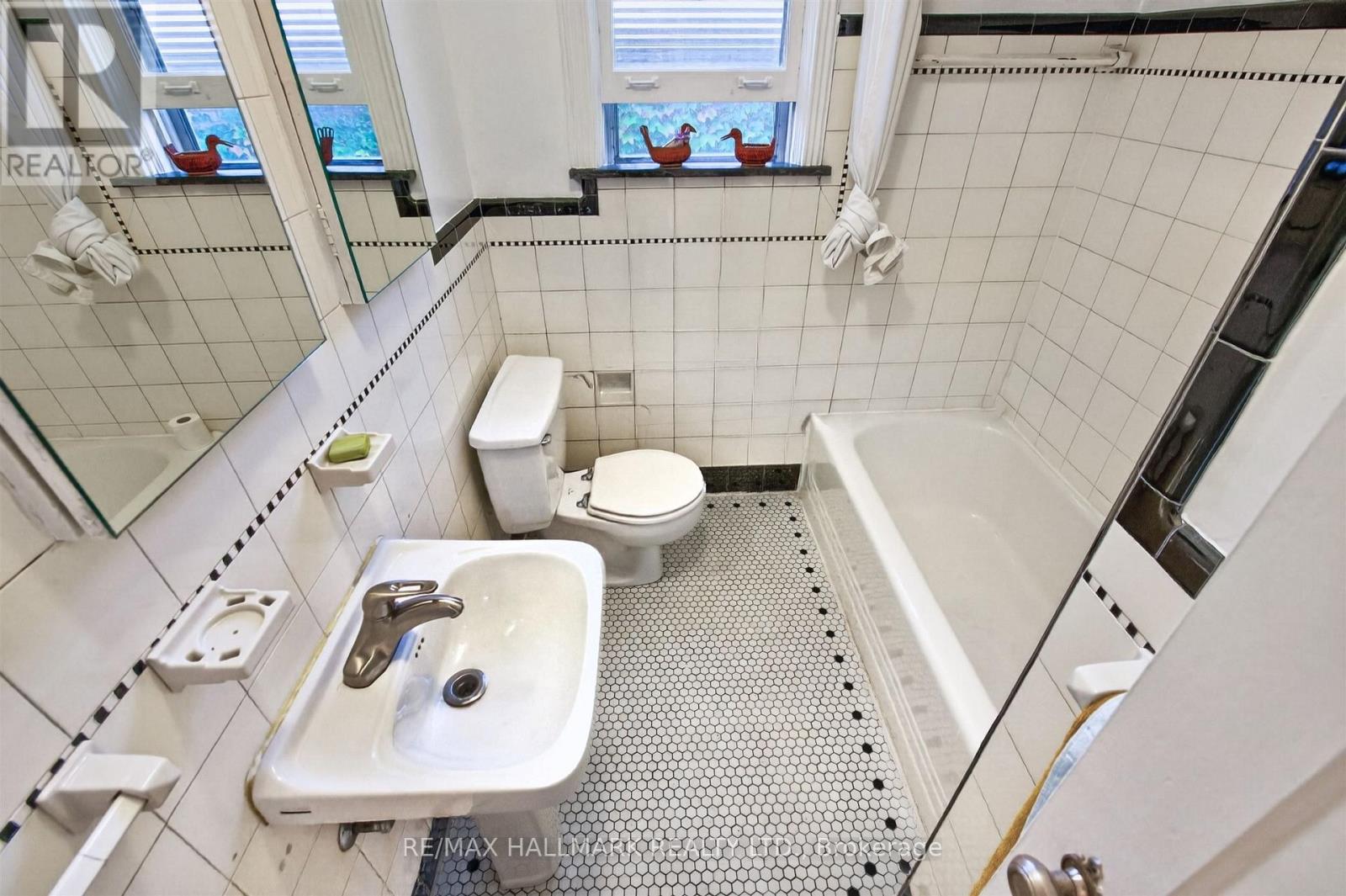 70 Parkview Avenue, Toronto, Ontario  M2N 3Y2 - Photo 25 - C13874576
