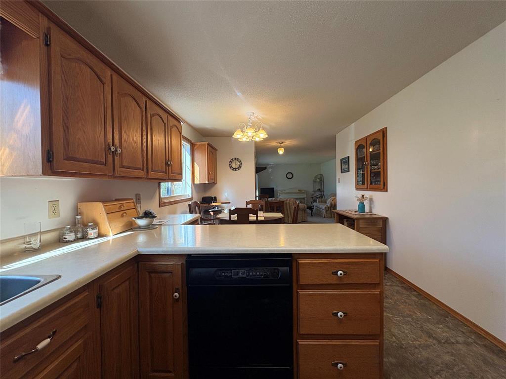 68 Olympic Crescent, Melita, Manitoba  R0M 1L0 - Photo 3 - 202625148